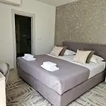 דירה Luxury Perla In With Heated Pool *