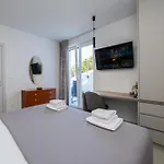 Luxury Perla In With Heated Pool Appartement Vinišće