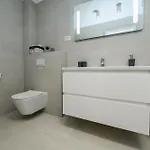 Luxury Perla In With Heated Pool
