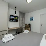 Luxury Perla In With Heated Pool Appartement