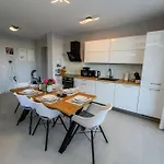 Luxury Perla In With Heated Pool *