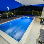 Luxury Perla In With Heated Pool Vinišće