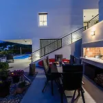 Appartement Luxury Perla In With Heated Pool