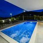 Appartement Luxury Perla In With Heated Pool *