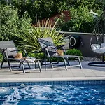 Luxury Perla In With Heated Pool Appartement