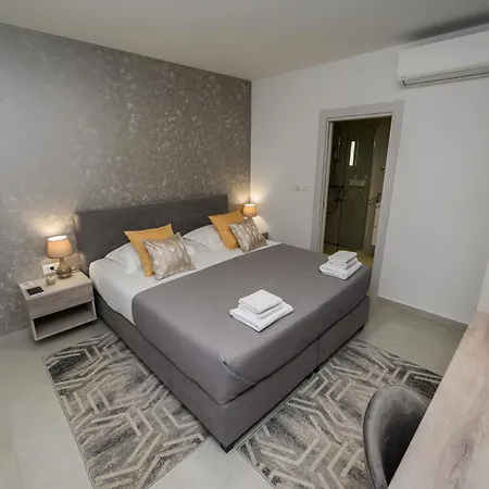 아파트 Luxury Perla In With Heated Pool