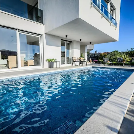 아파트 Luxury Perla In With Heated Pool Vinišće