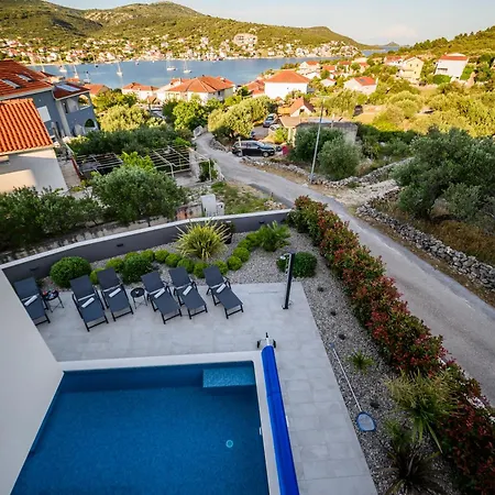 아파트 Luxury Perla In With Heated Pool Vinišće