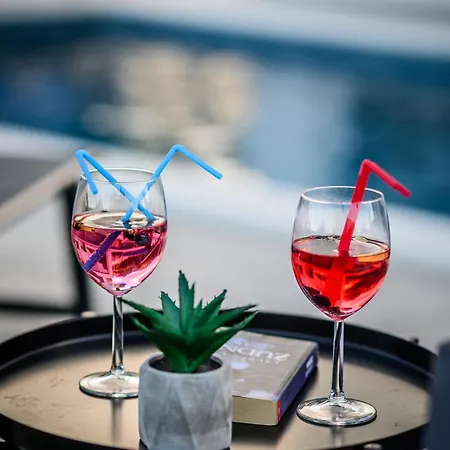 Luxury Perla In With Heated Pool Vinišće