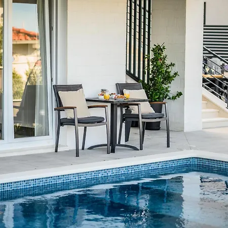 Luxury Perla In With Heated Pool Apartament Vinišće