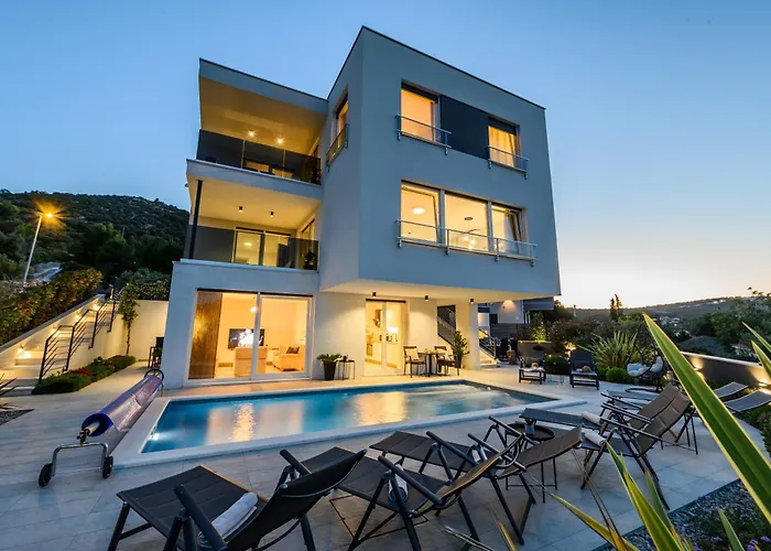 Luxury Perla In With Heated Pool Vinišće